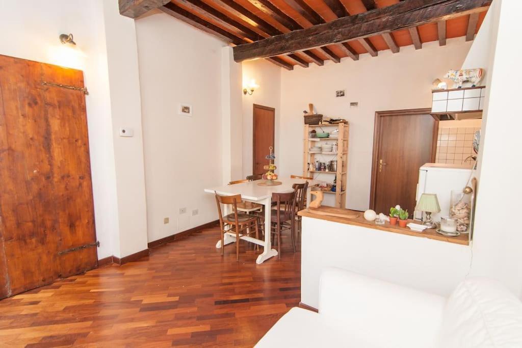 Romantic Apt In San Frediano 피렌체 외부 사진